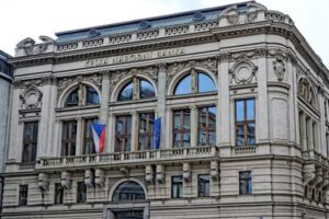 Национальный банк Чехии; yandex.ru